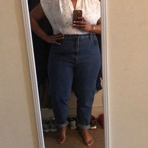 Vintage High-Waisted Mom jeans